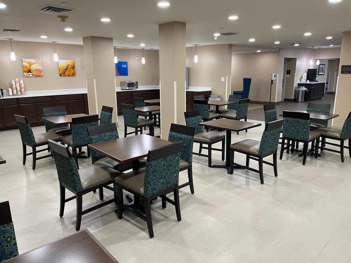 Quality Inn & Suites Spring Lake - Fayetteville Near Fort Bragg 외부 사진