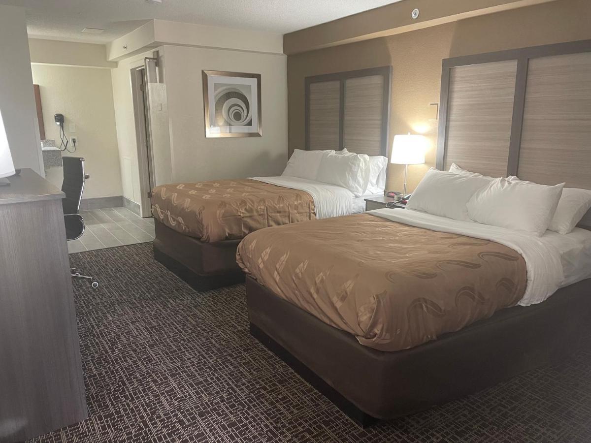 Quality Inn & Suites Spring Lake - Fayetteville Near Fort Bragg 외부 사진