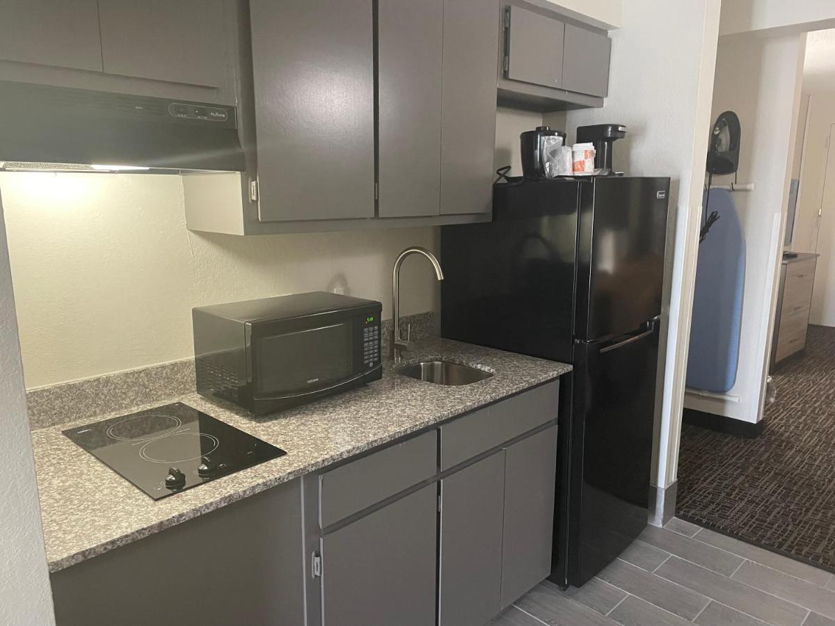 Quality Inn & Suites Spring Lake - Fayetteville Near Fort Bragg 외부 사진