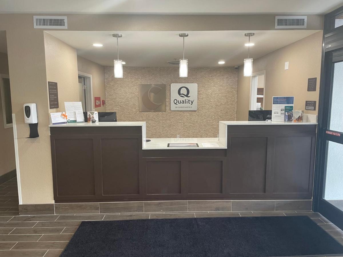 Quality Inn & Suites Spring Lake - Fayetteville Near Fort Bragg 외부 사진