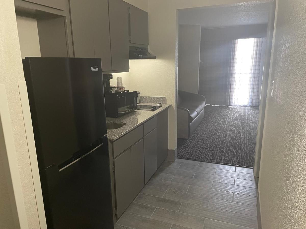Quality Inn & Suites Spring Lake - Fayetteville Near Fort Bragg 외부 사진