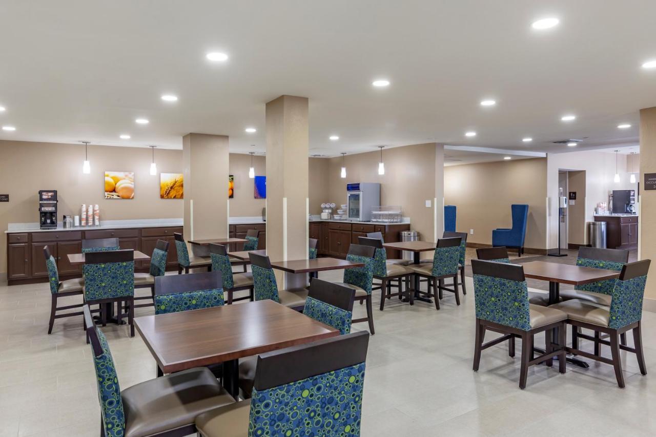 Quality Inn & Suites Spring Lake - Fayetteville Near Fort Bragg 외부 사진